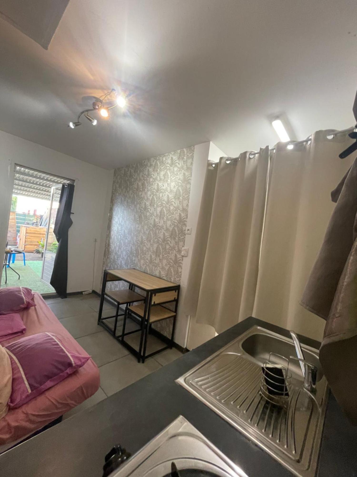 Mobilhome Pour 2 Personnes Le Tampon Luaran gambar